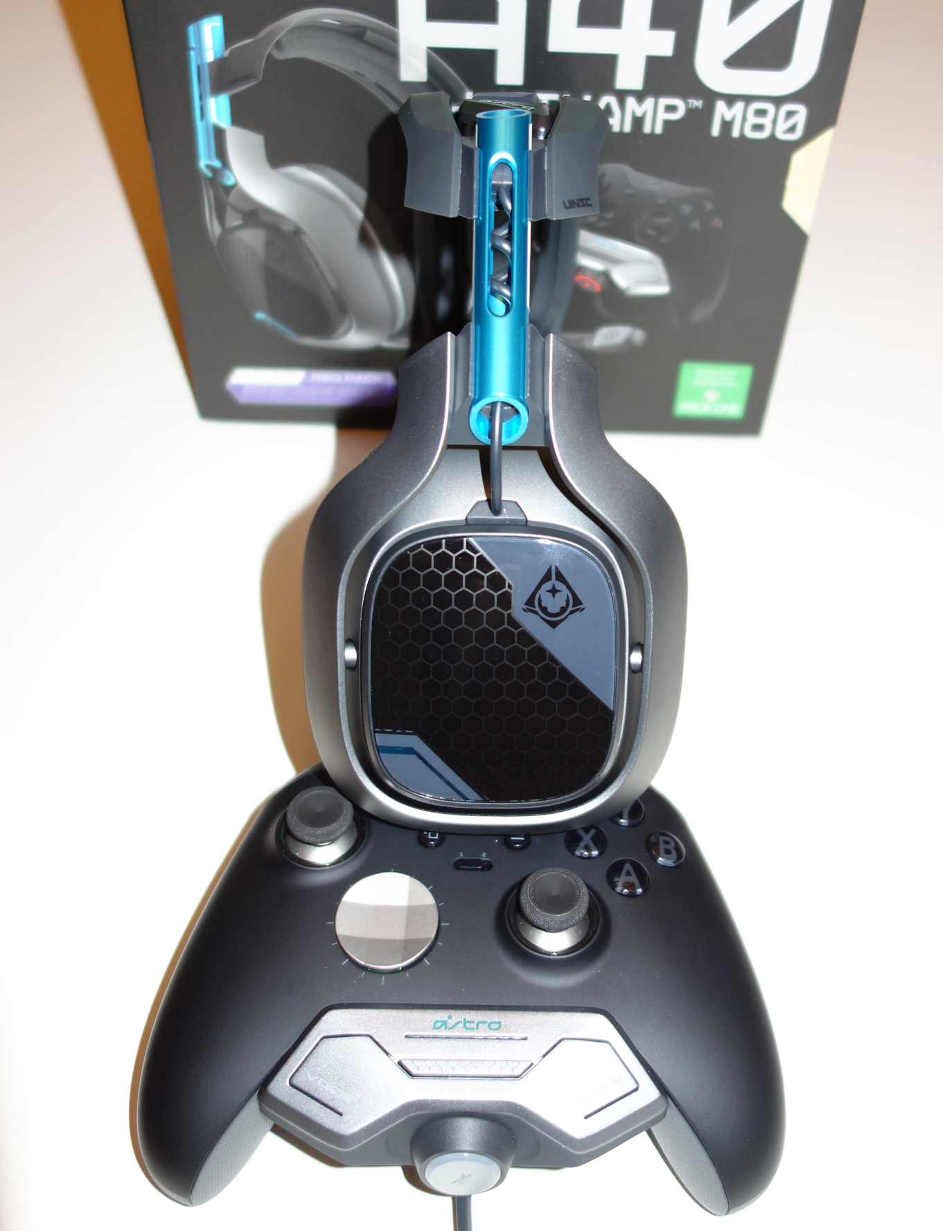 ASTRO Gaming HALO 5: Guardians Edition A40+MixAmp M80 with Elite Controller Speaker Tag