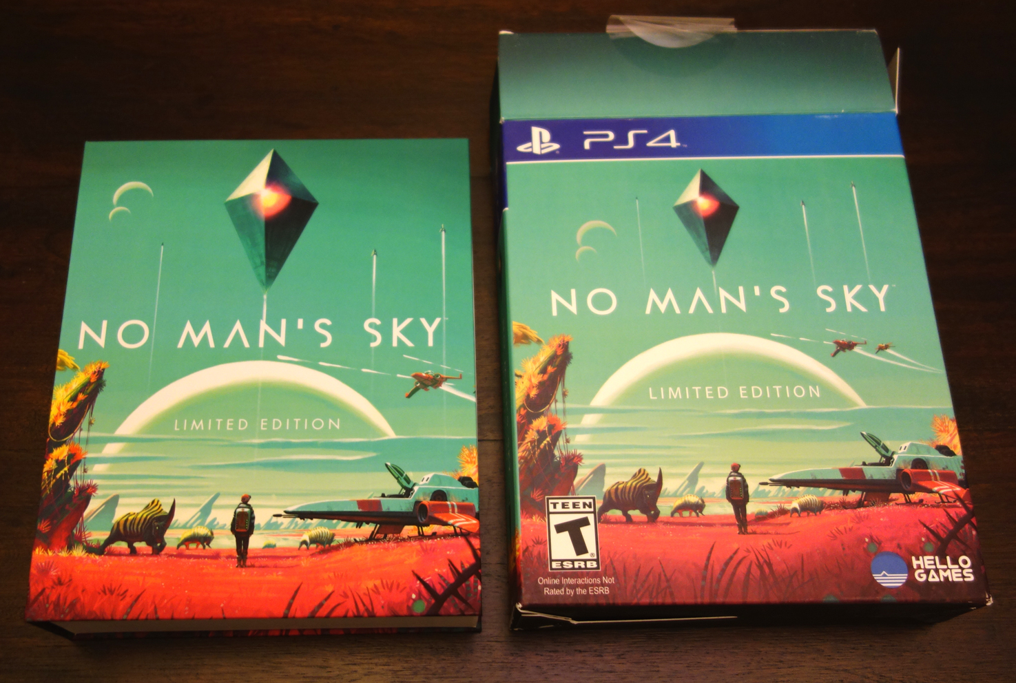 'No Man's Sky - Limited Edition PS4 box inner and outer